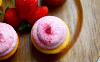 Vanilla Strawberry Cupcakes