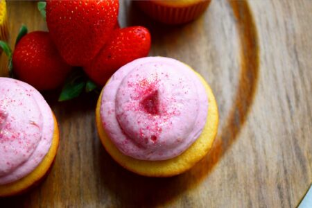 Vanilla Strawberry Cupcakes