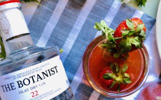 Sponsored: Strawberry Thyme Gin Smash & Sugar Snap Pea Culinary Pairing