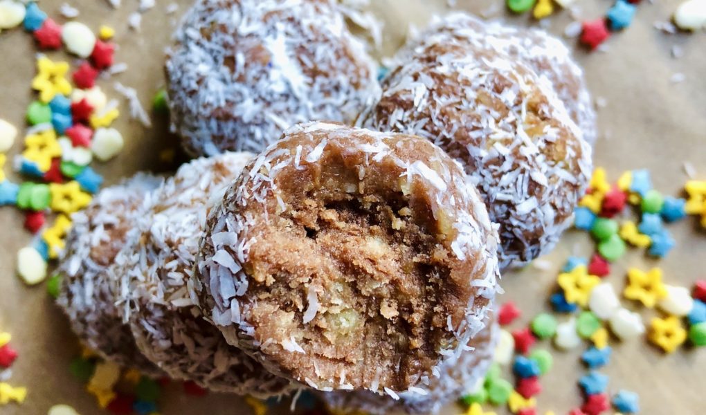 Dark Chocolate Raspberry Cake Truffles