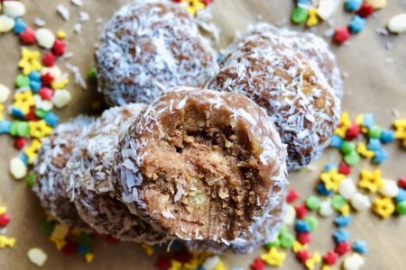 Dark Chocolate Raspberry Cake Truffles