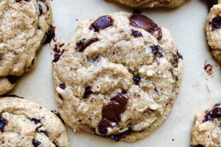 Classic Vegan Chocolate Chip Cookies – Chewy, Gooey, Perfect