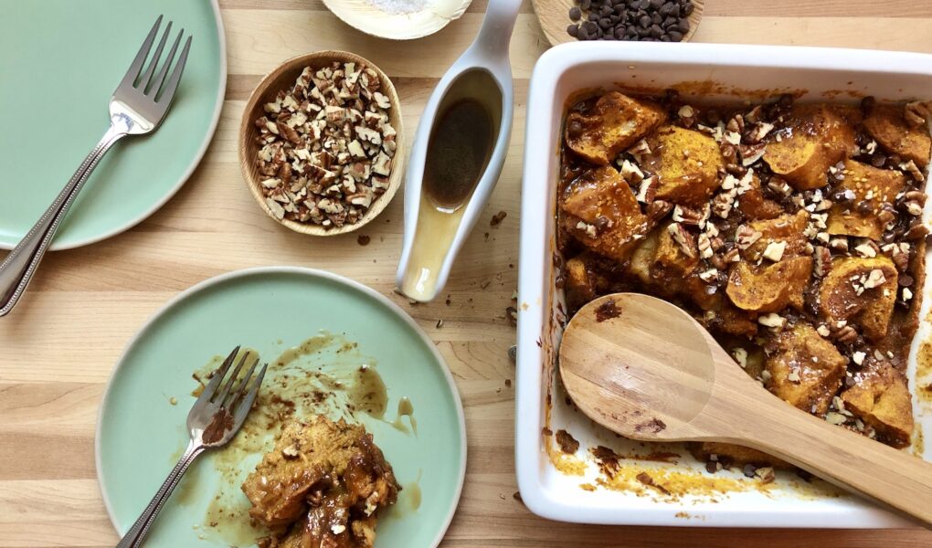 Baked Pumpkin French Toast with Brown Sugar Caramel (Vegan)