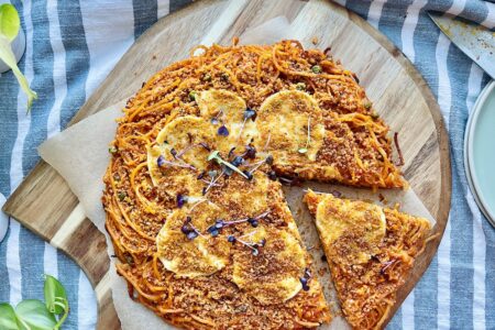 Crispy Skillet Pasta Pizza: Zero-Waste, Vegan