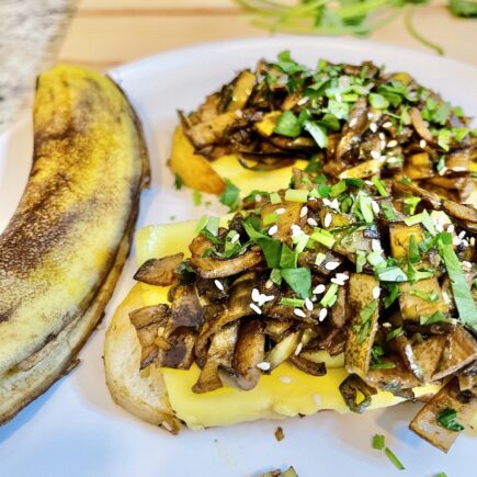 Banana Peel “Pulled Pork”