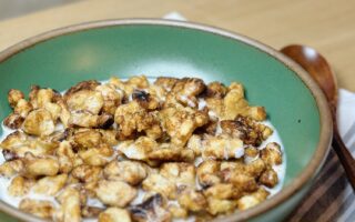 Homemade Cinnamon Bun Cereal (VEGAN!)